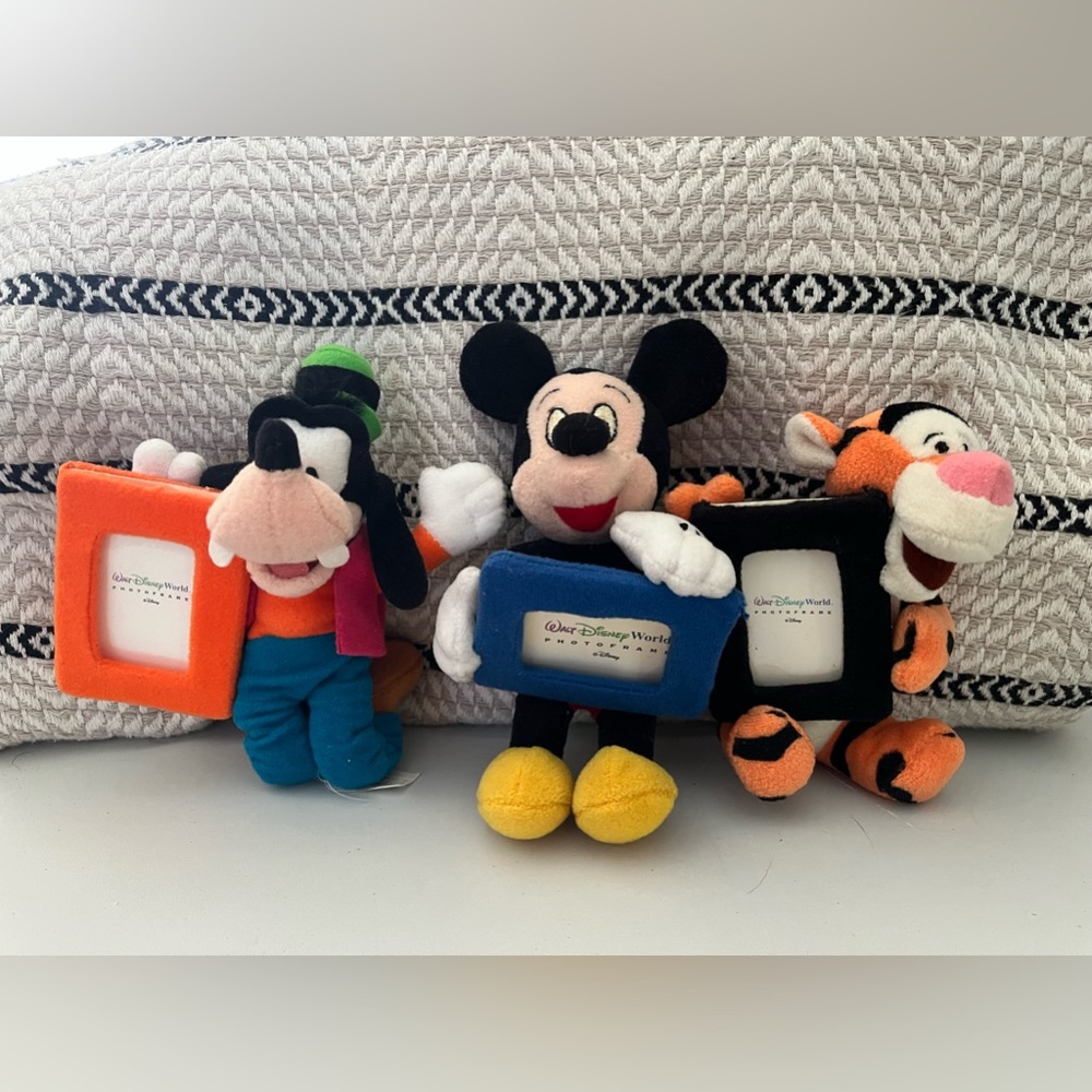 🔥Vintage Disney World Plush Magnet Photo Frames (3) w/Mickey,Goofy &  Donald EUC